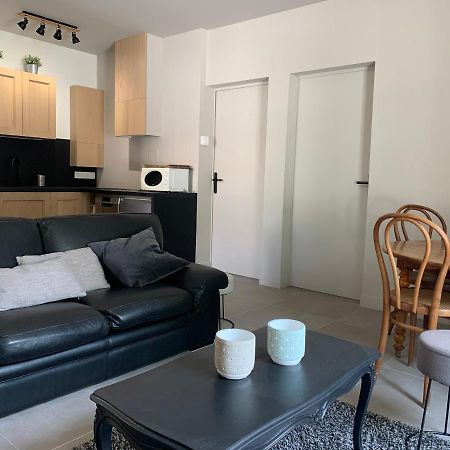 Domaine Du Pont Salmois Bed & Breakfast Neuil ภายนอก รูปภาพ