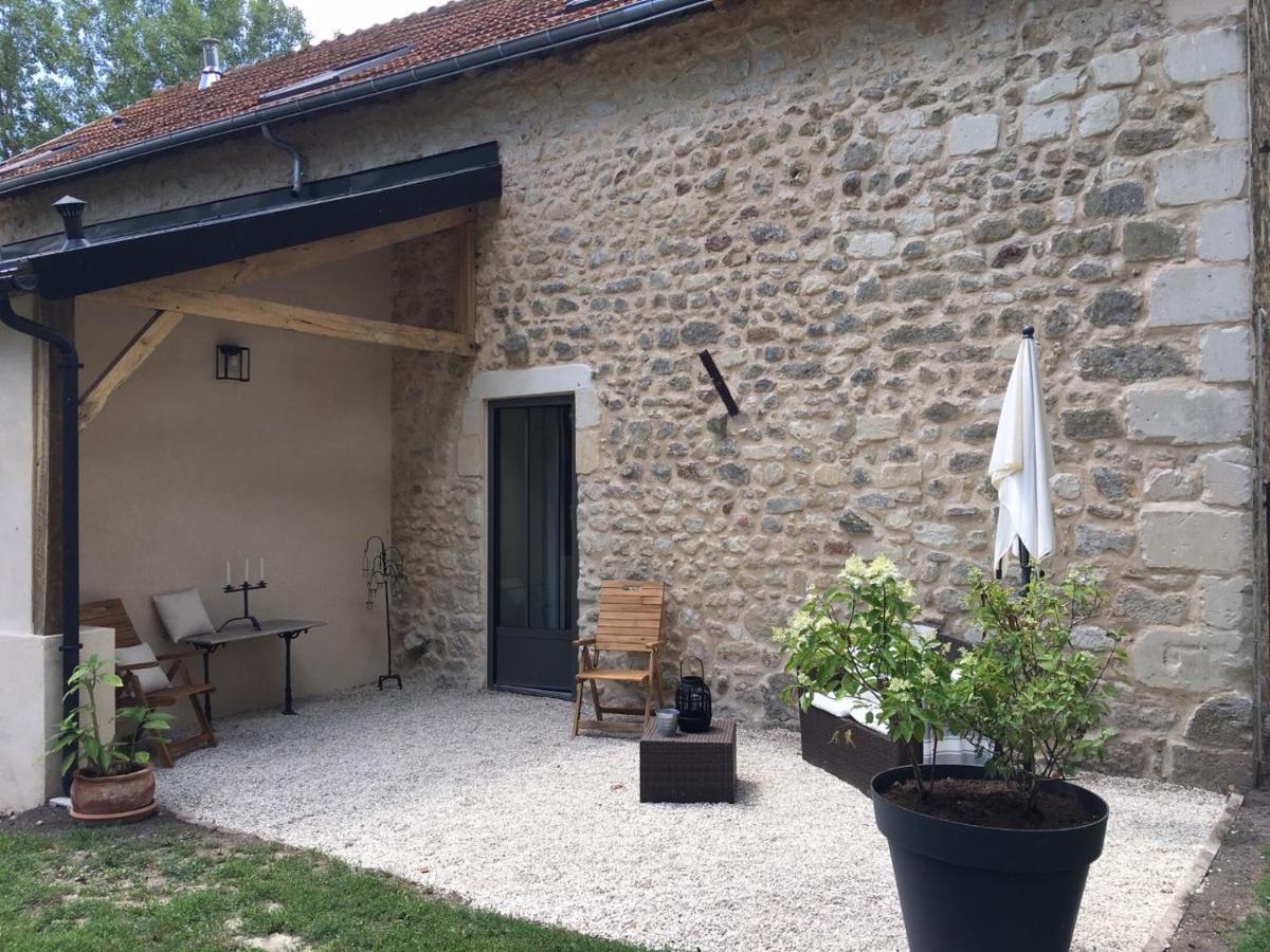 Domaine Du Pont Salmois Bed & Breakfast Neuil ภายนอก รูปภาพ